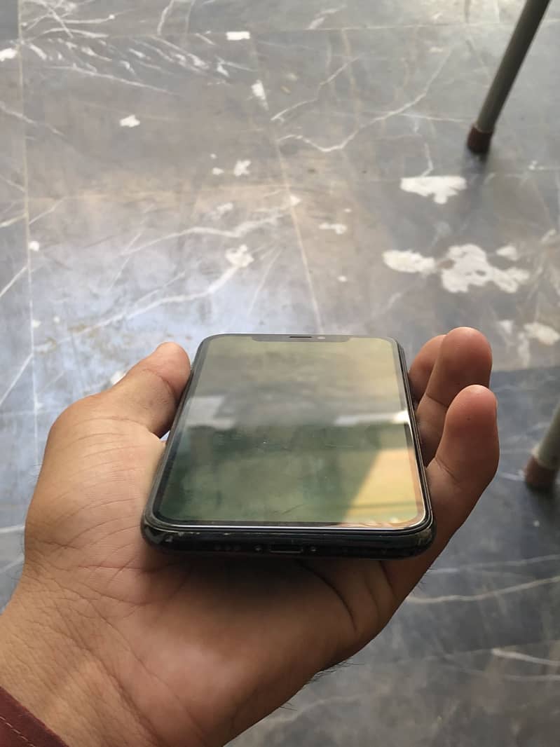 Apple iPhone 11 Pro 3