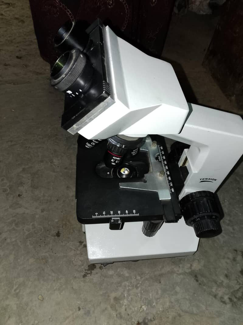 lab microscope 5
