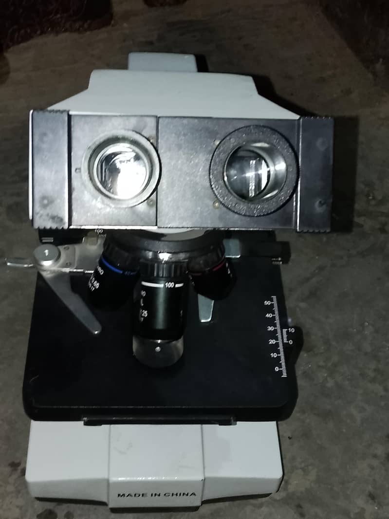 lab microscope 6