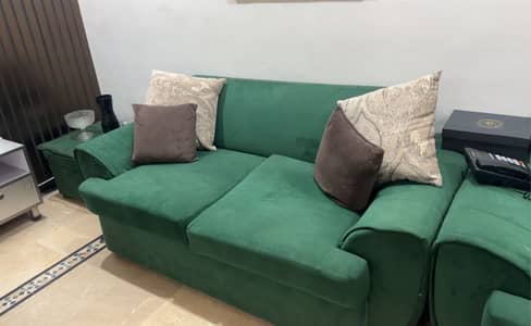 9 Seater Sofa Set with Cushions & 2 Foot Rests – Used