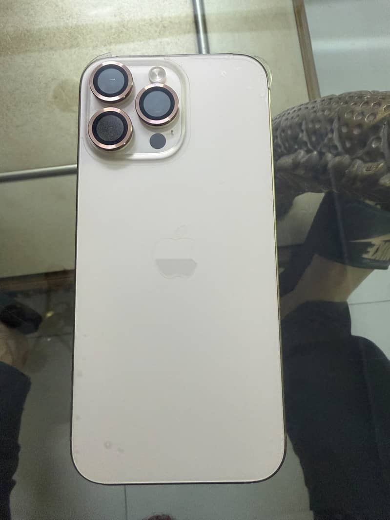 Apple iPhone 16 Pro Max 0