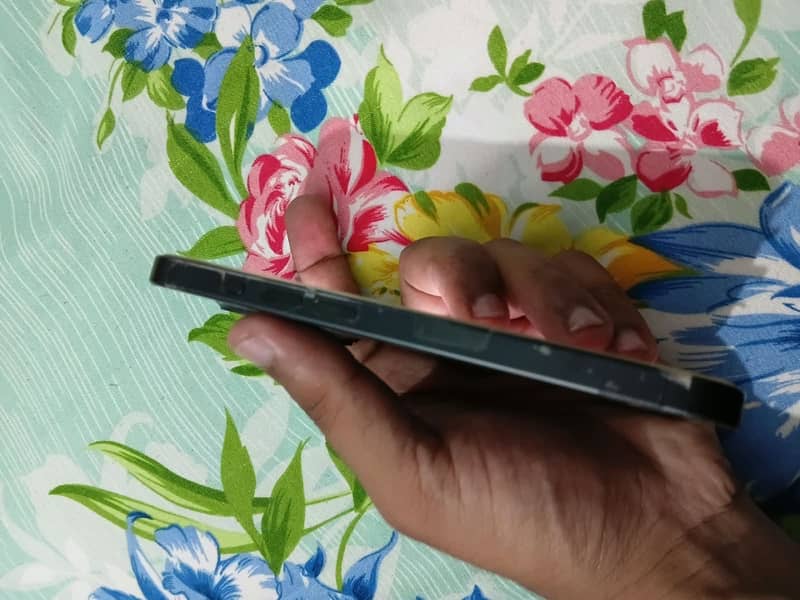 Apple iPhone 15 Pro 1