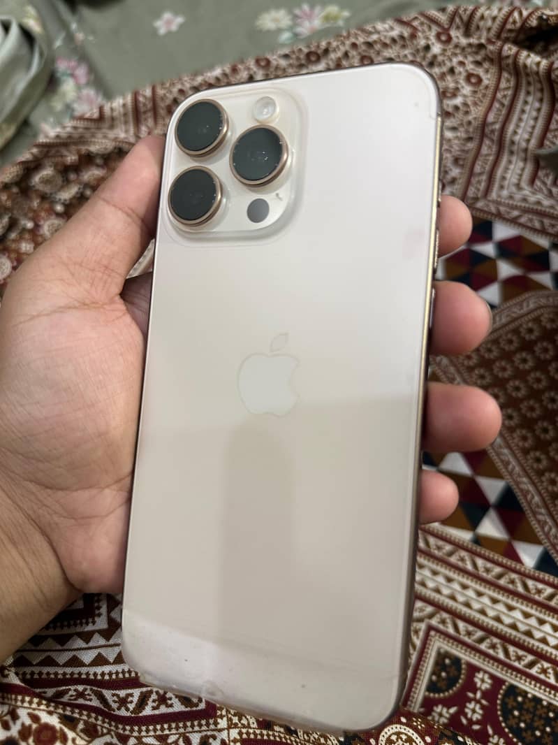 Iphone 16 Pro max 1