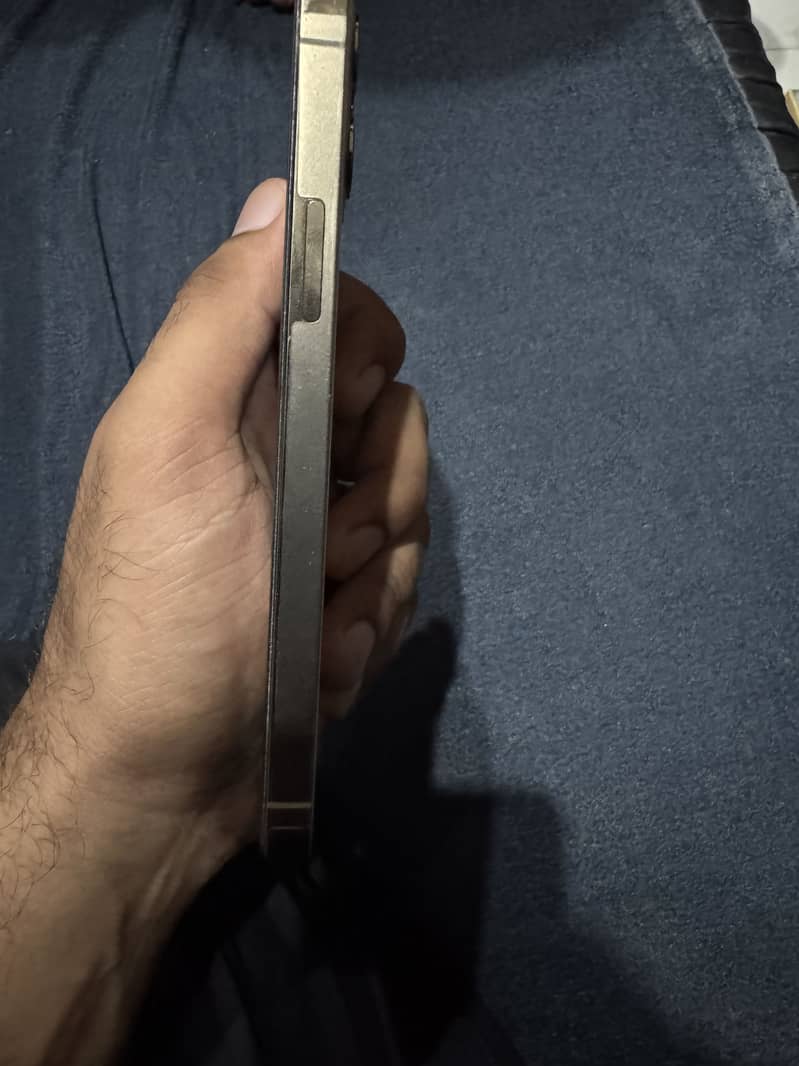 Apple iPhone 12 Pro 4