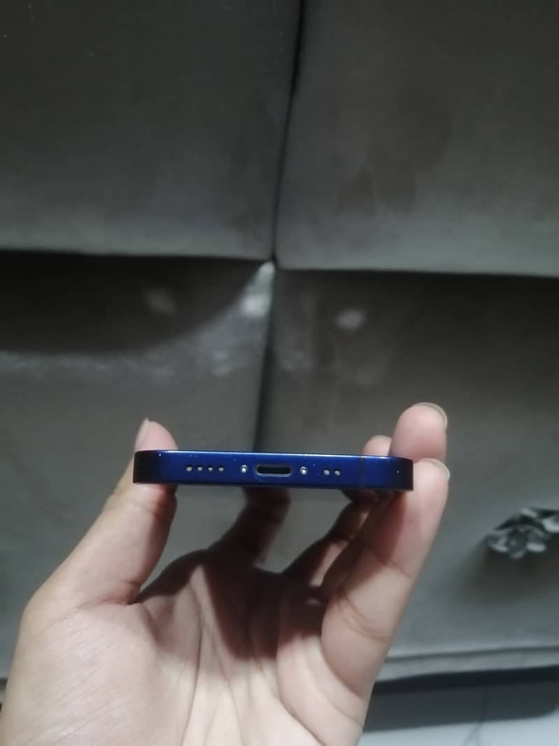 Apple iPhone 12 mini 3