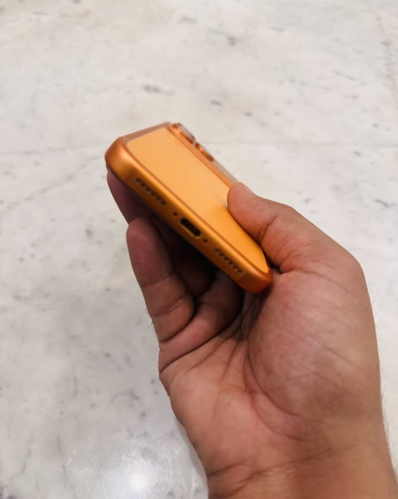 Apple iPhone 17 Pro Max 5