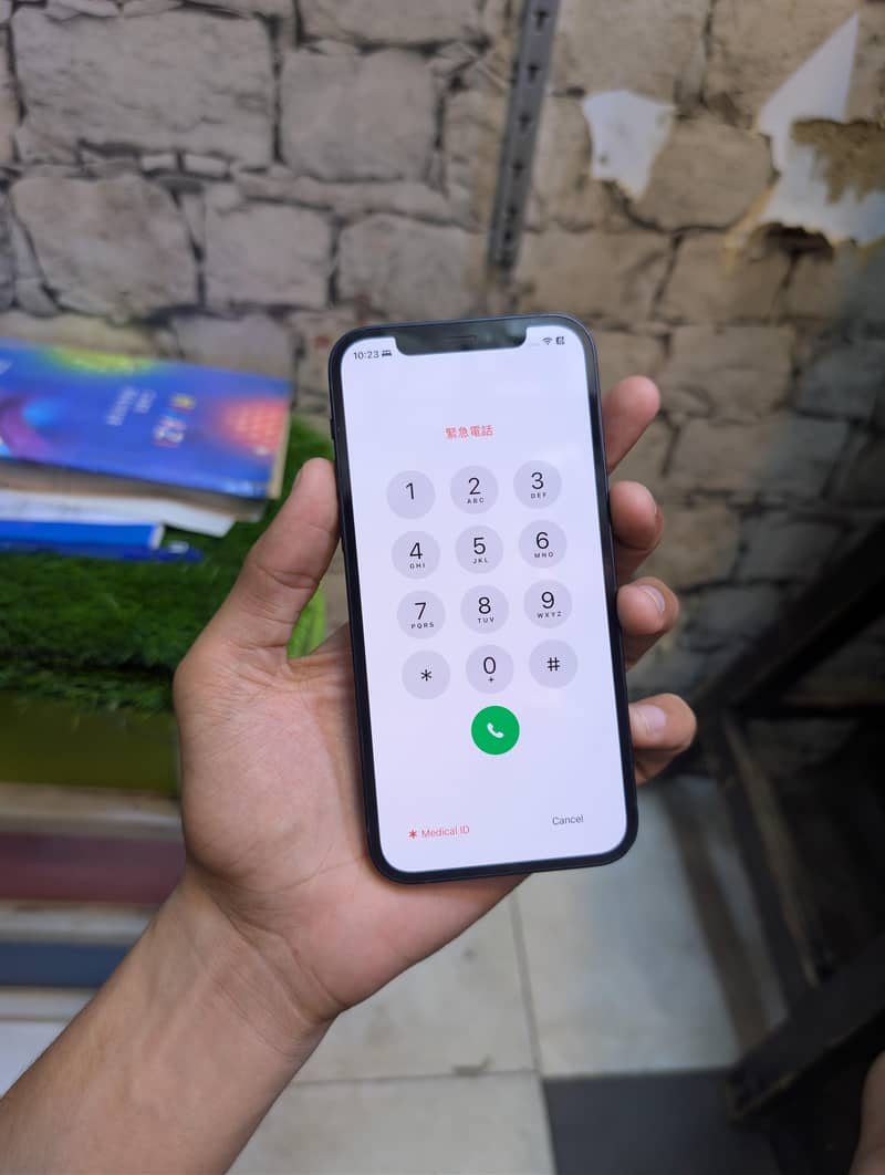 Apple iPhone 12 1