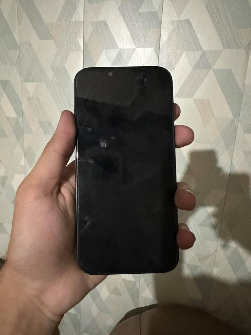 Apple iPhone 13 4