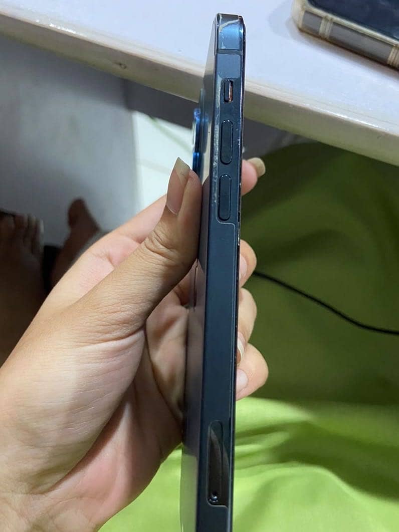 iPhone 12 Pro 5