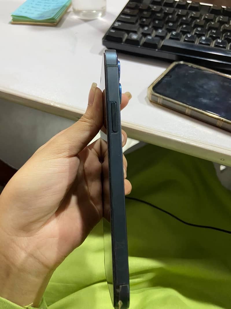 iPhone 12 Pro 6