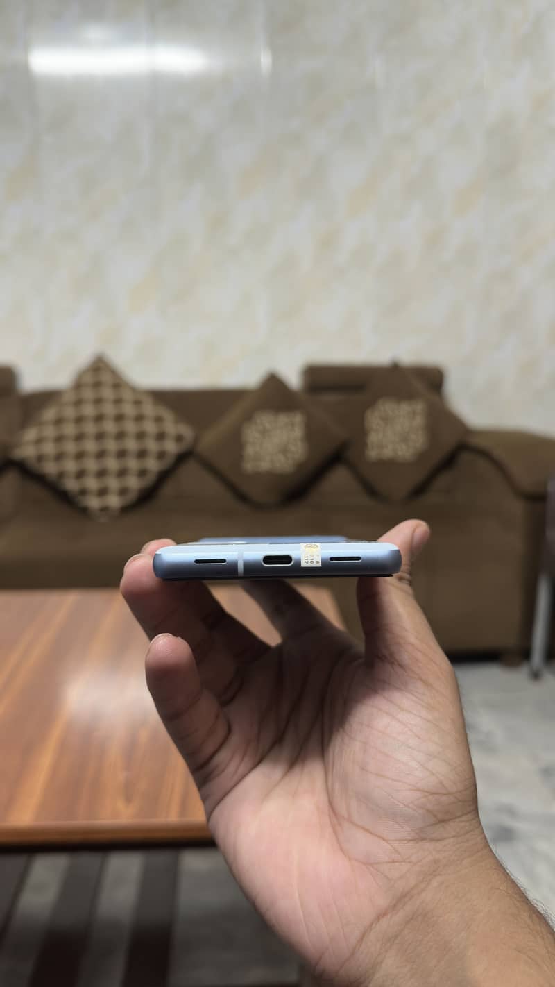 Google Pixel 7a 2