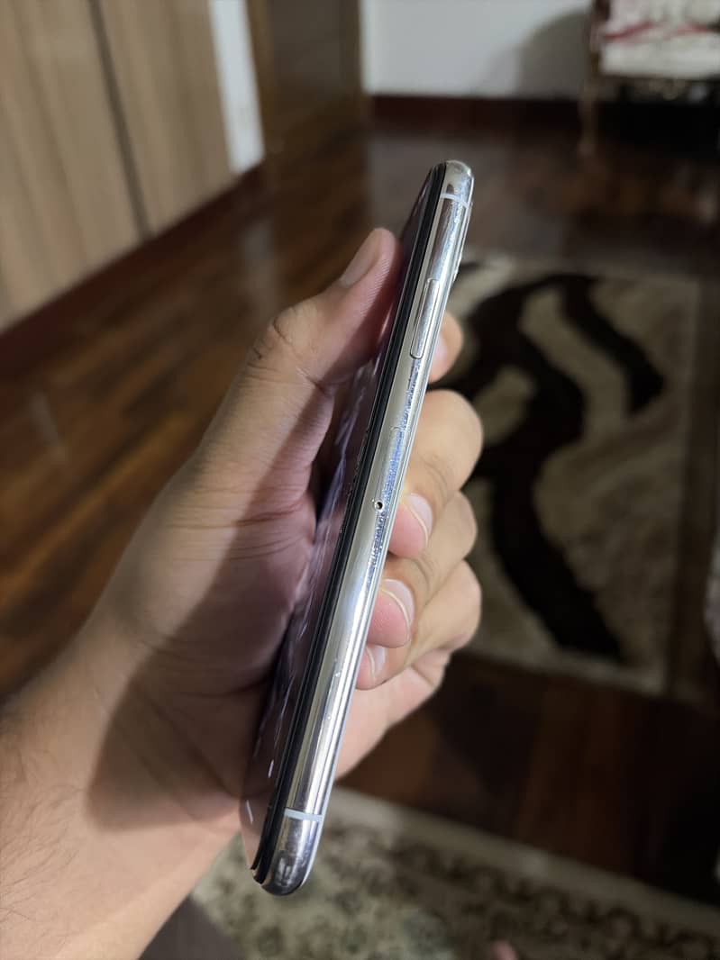 Apple iPhone X 2