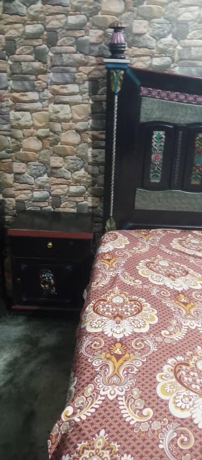 USED BED SET WITHOUT MATTRESS
