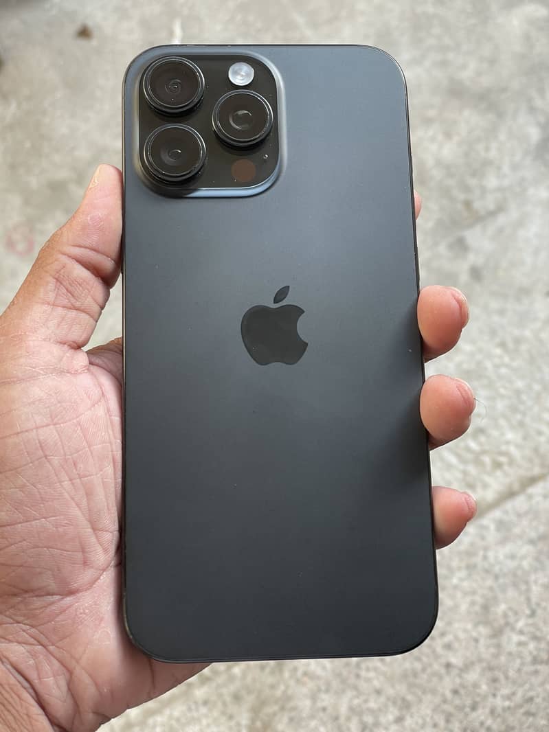Apple iPhone 16 Pro Max 0