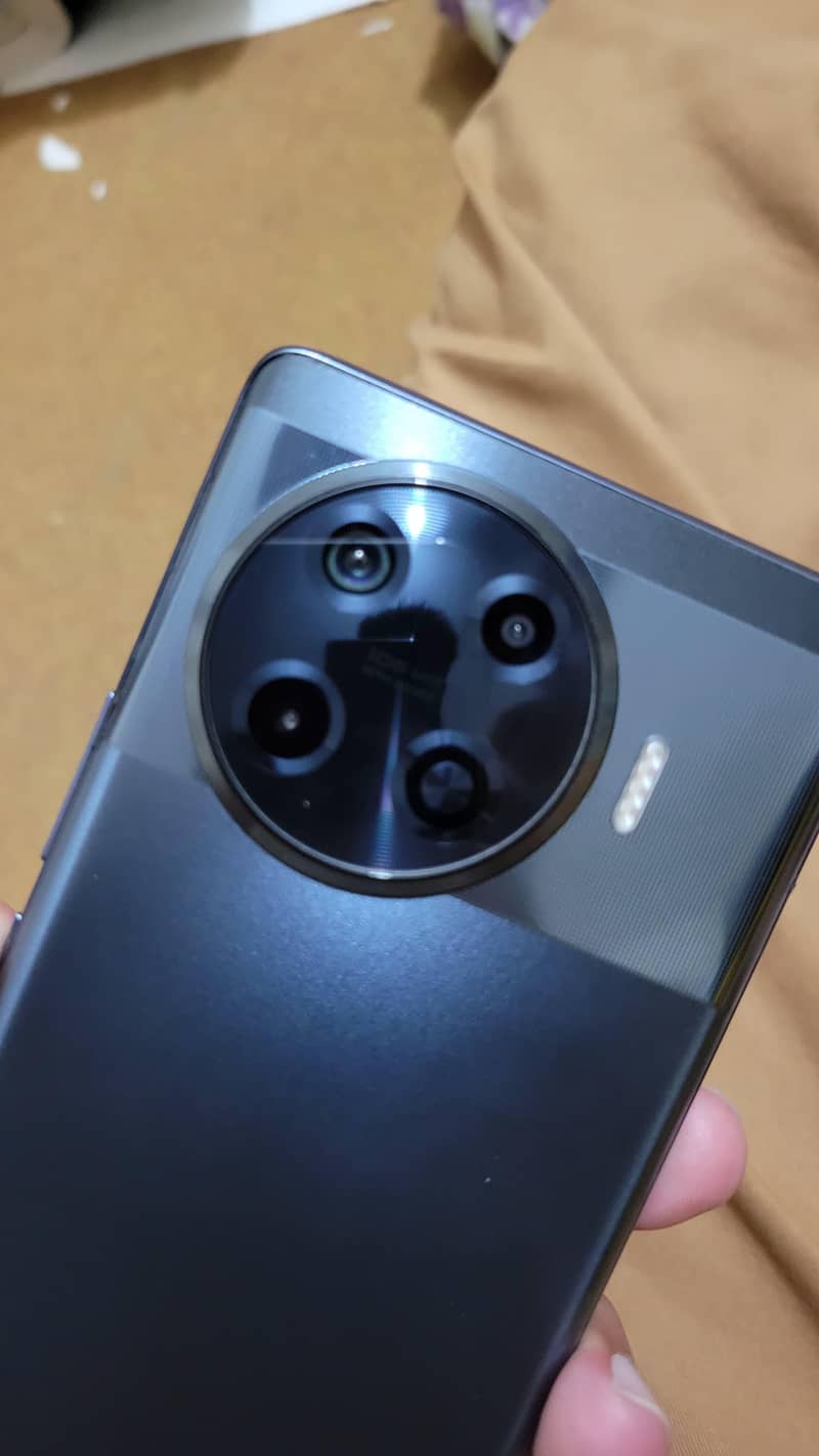 Tecno Spark 20 Pro Plus 4