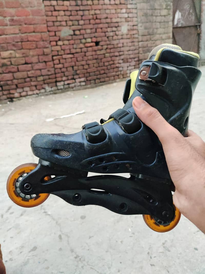 roller skates 3