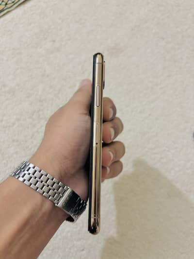 Iphone xs official pta approved 64gb urgent sale.