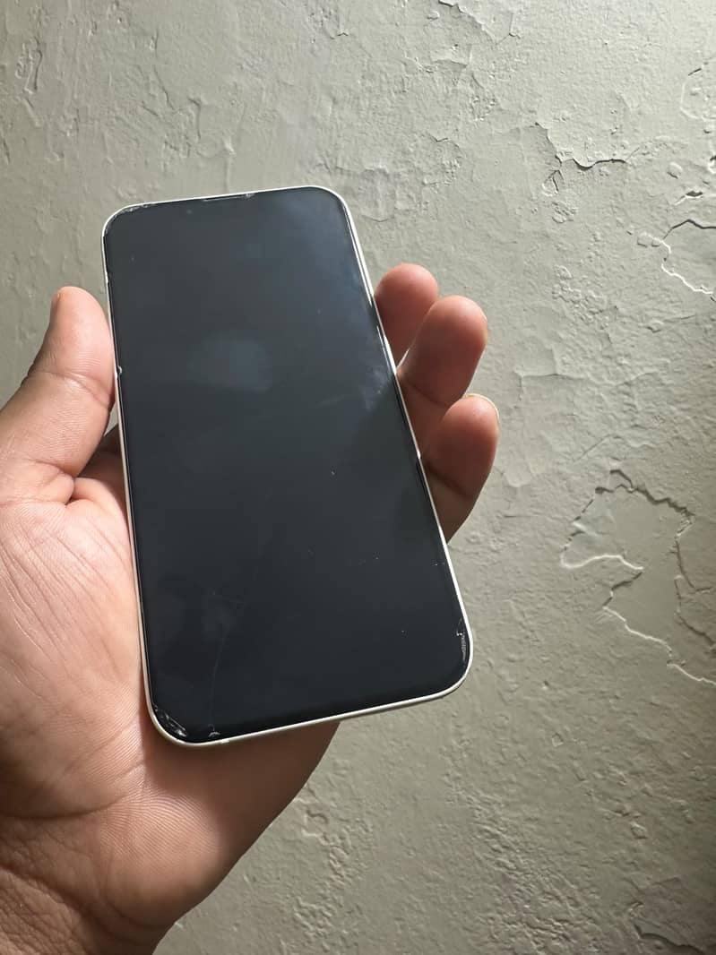 Apple iPhone 13 3