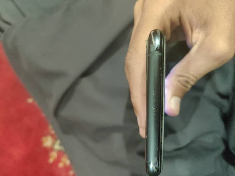 Apple iPhone 11 Pro Max 1