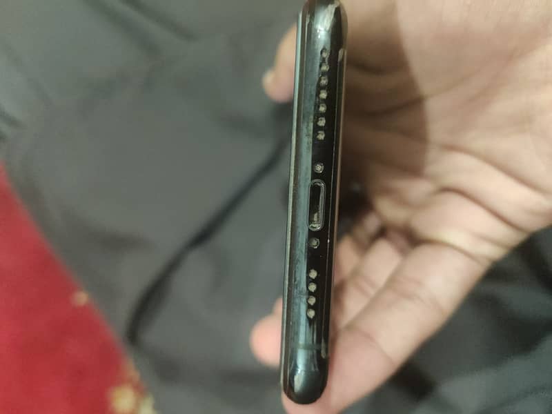 Apple iPhone 11 Pro Max 7