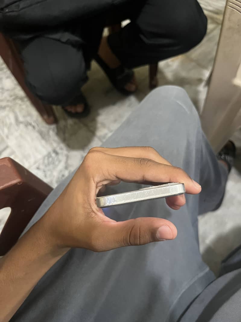 Apple iPhone 12 Pro 8