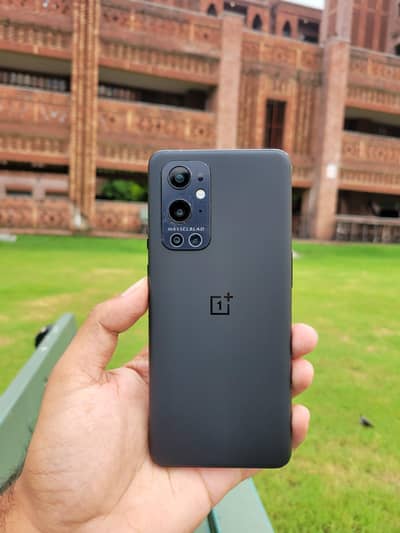 One Plus 9 Pro (8/128)