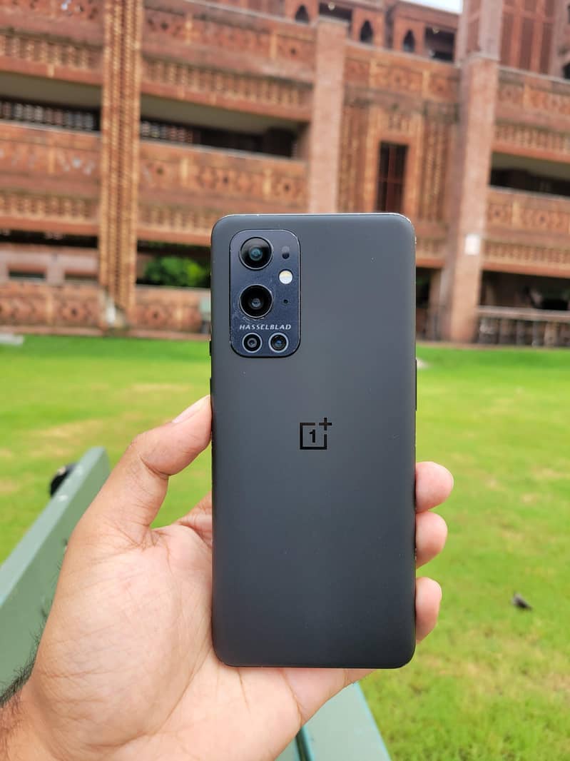 One Plus 9 Pro (8/128) 0