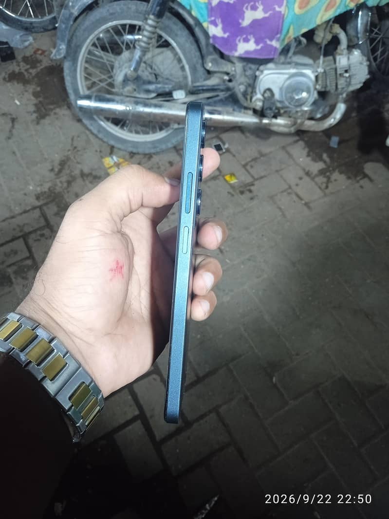 Realme C65 2