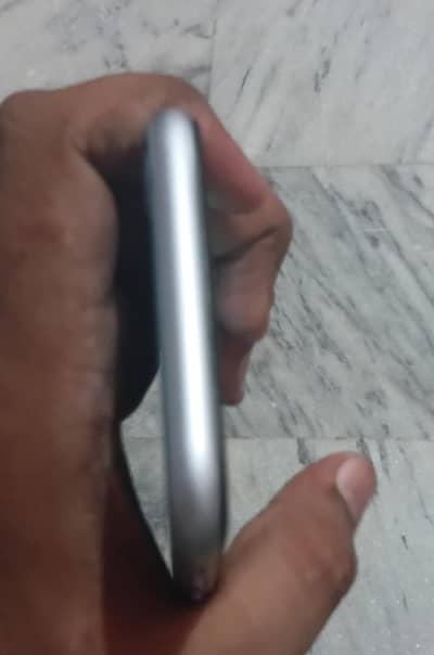 Apple iPhone XR