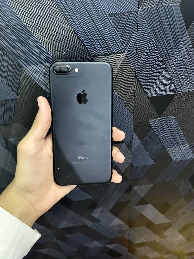 Apple iPhone 7 Plus 0