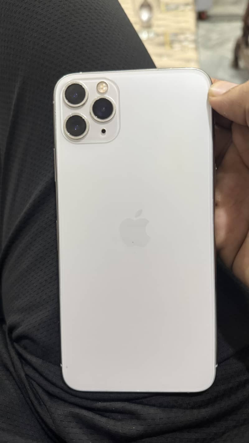 Apple iPhone 11 Pro Max 1