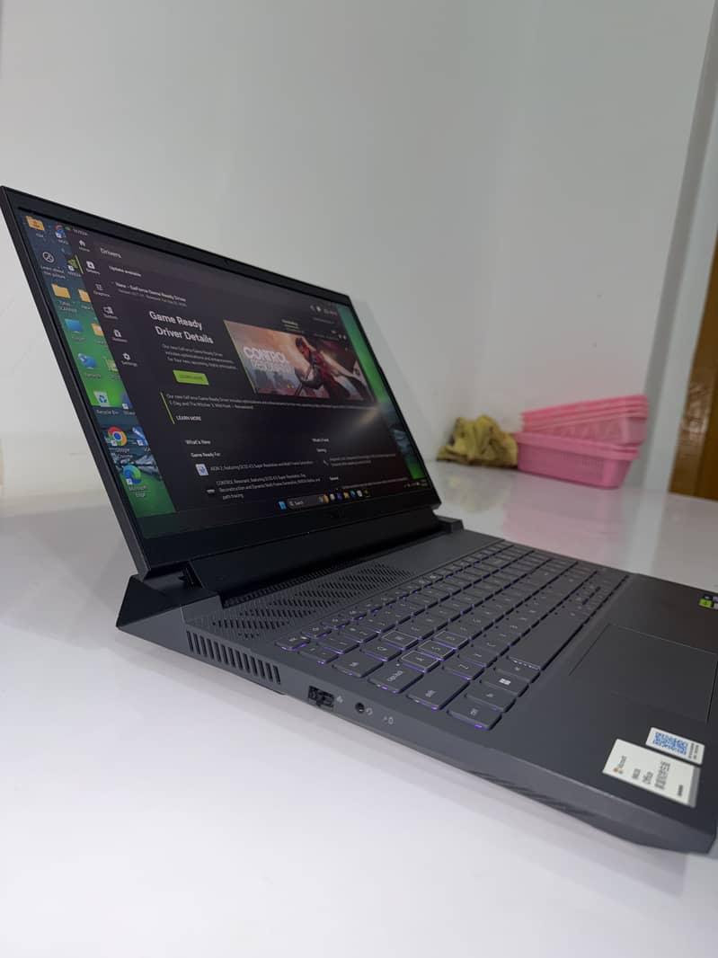 Dell gaming laptops 8