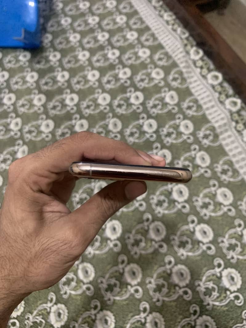 Apple iPhone 11 Pro 0
