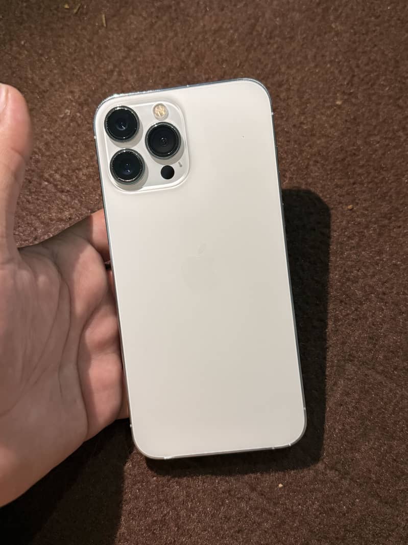 Apple iPhone 13 Pro Max 6