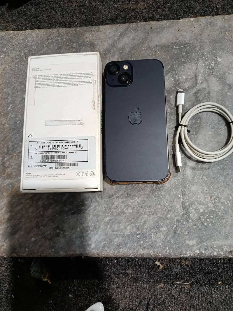 Apple iPhone 13 5