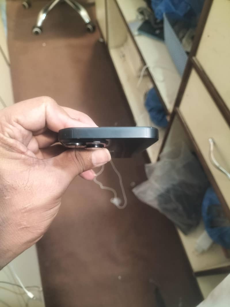 Apple iPhone 14 2