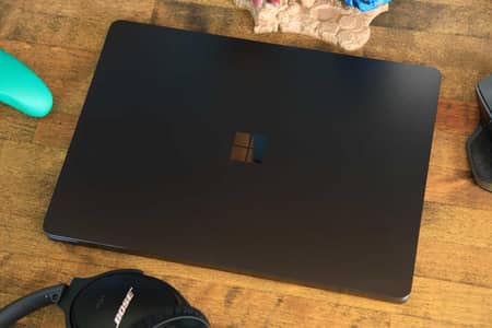 Microsoft surface laptop 3 core i7 10th generation