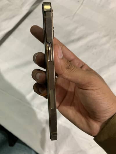 Apple iPhone 12 Pro jv