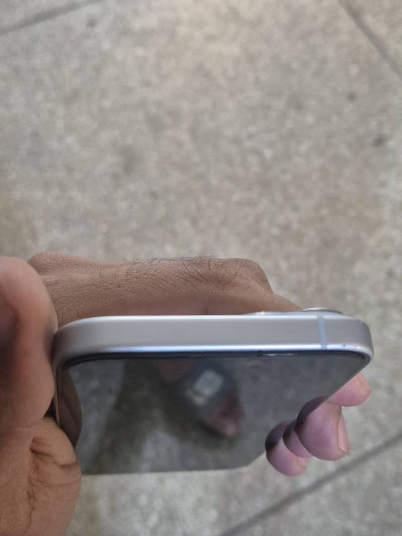 Apple iPhone 15 0