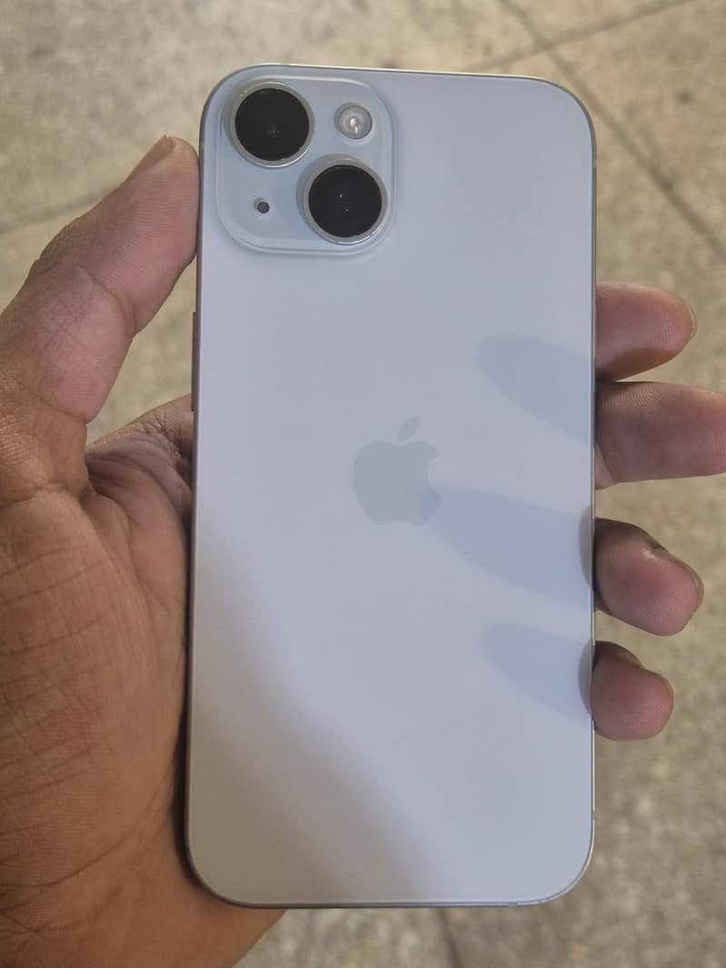 Apple iPhone 15 7