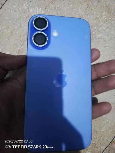 Apple iPhone 16