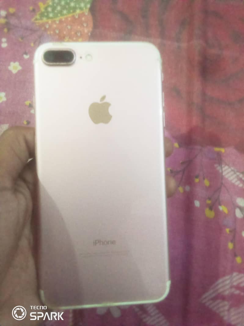 Apple iPhone 7 Plus 2