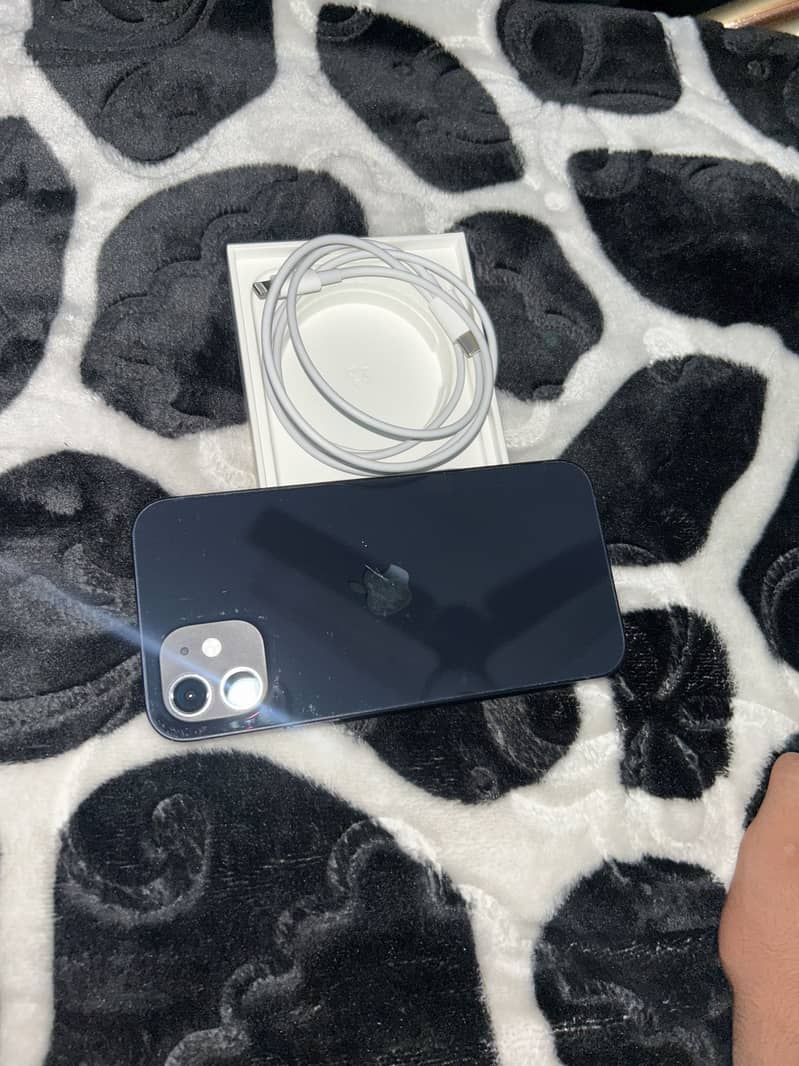 Apple iPhone 12 3