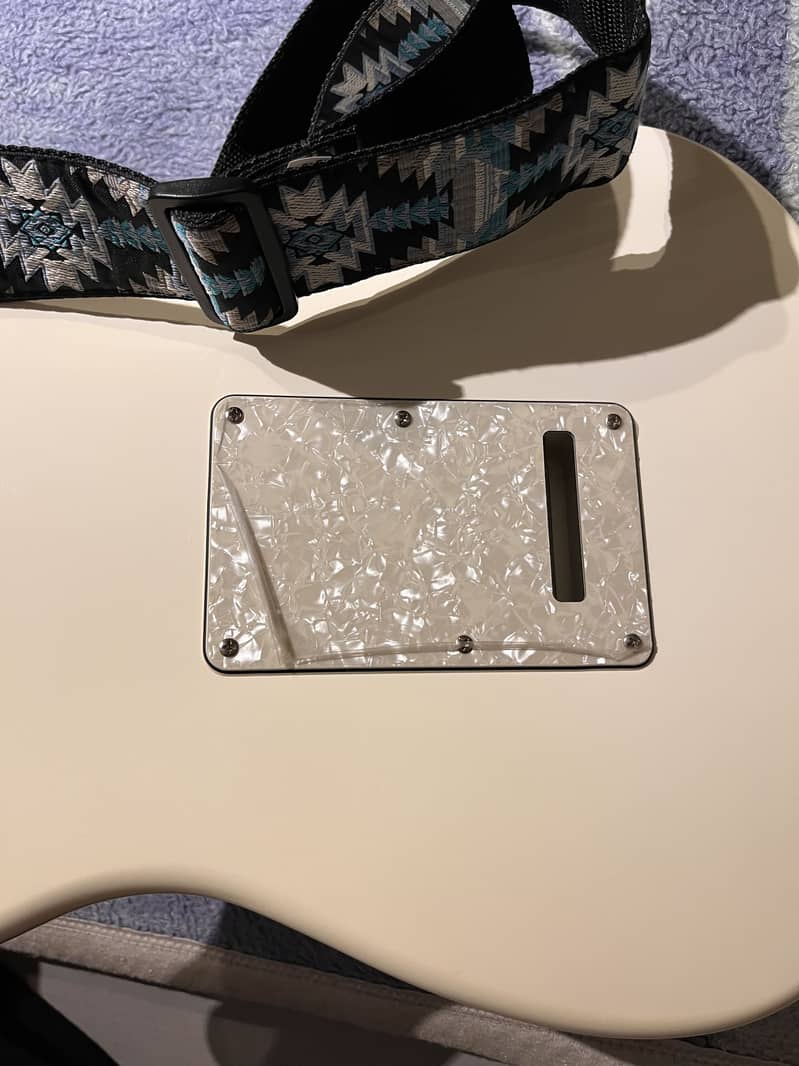 Fender Squier Bullet Stratocaster Electric Guitar 3