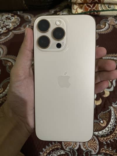 Apple iPhone 16 Pro Max