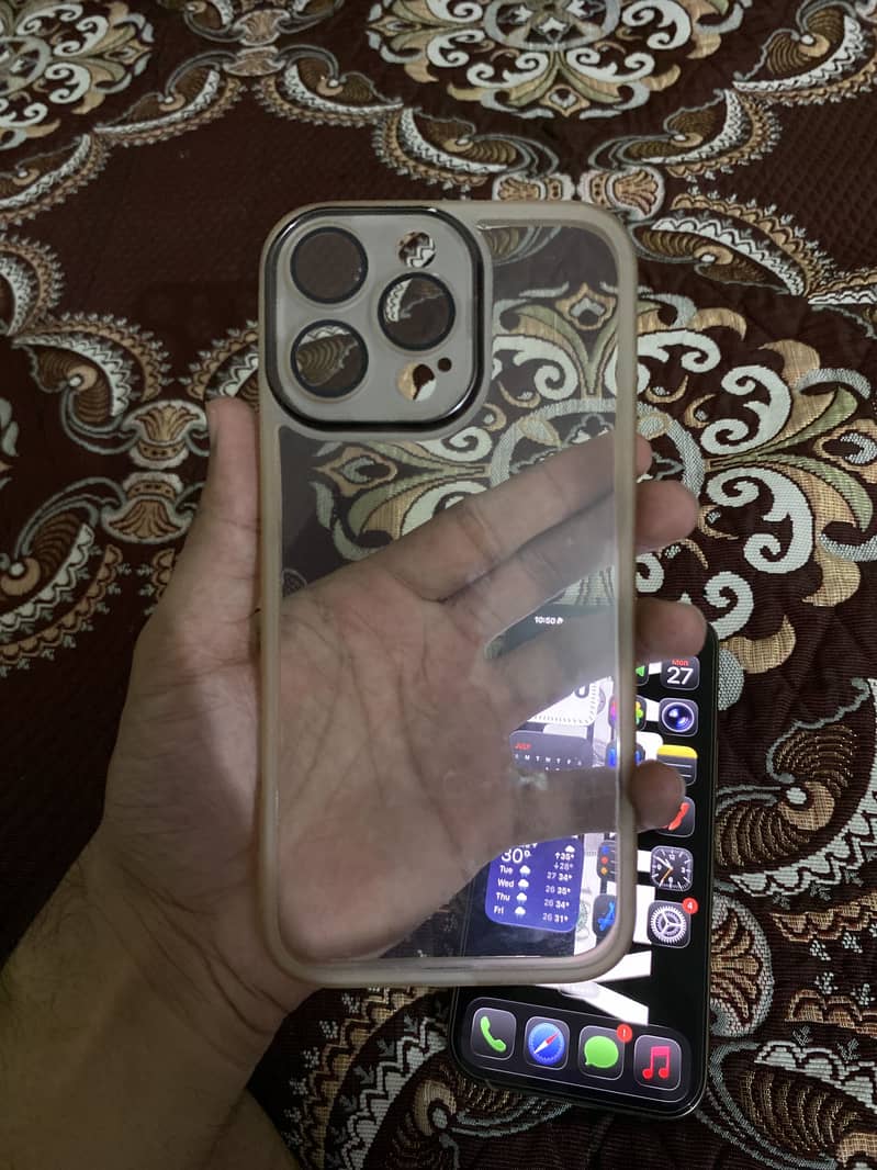 Apple iPhone 16 Pro Max 6