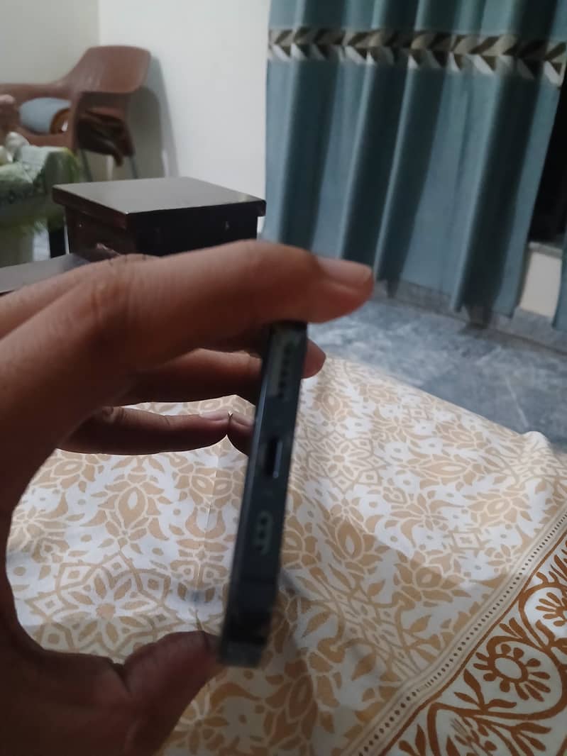 Apple iPhone 12 Pro 2