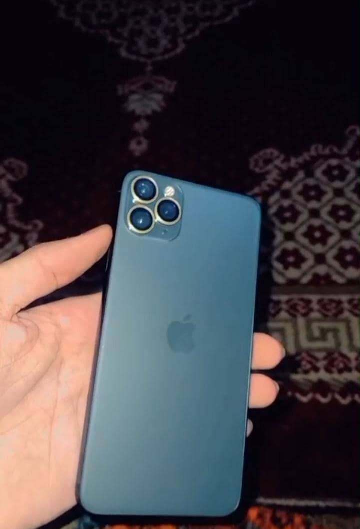 Apple iPhone 11 Pro Max 7