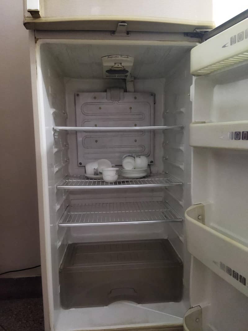 Dawlance Monogram Refrigerator 6