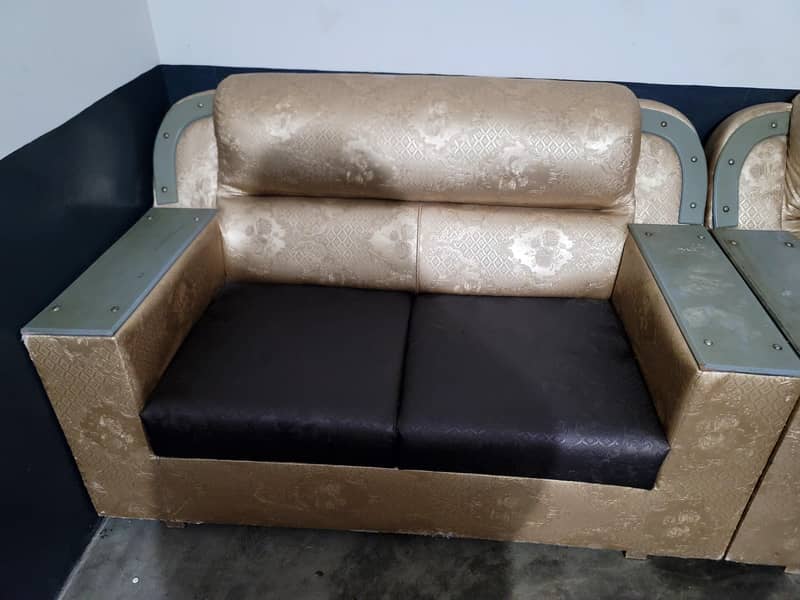 6 Seater Sofa 0